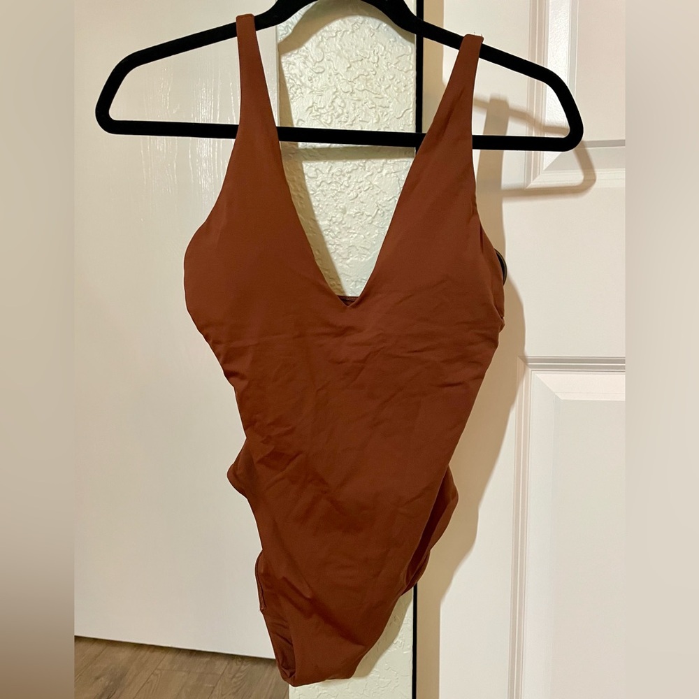 Everlane V-Neck One Piece Swimsuit, Brown, XS